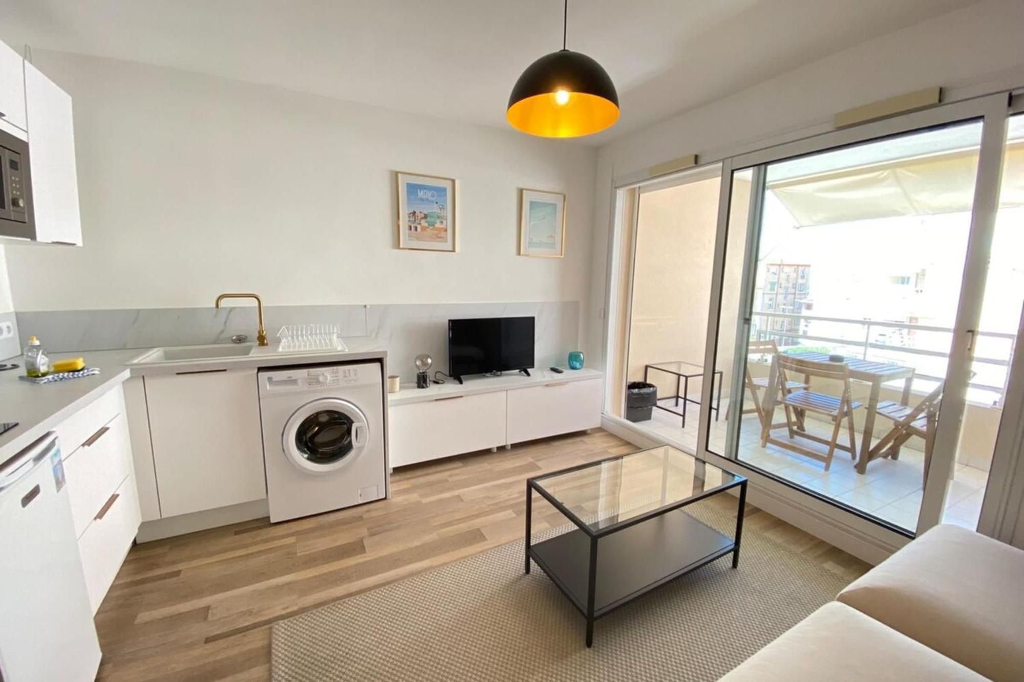 06Ai - Beautiful Renovated Studio - Sea And Pool View วาลูริส ภายนอก รูปภาพ