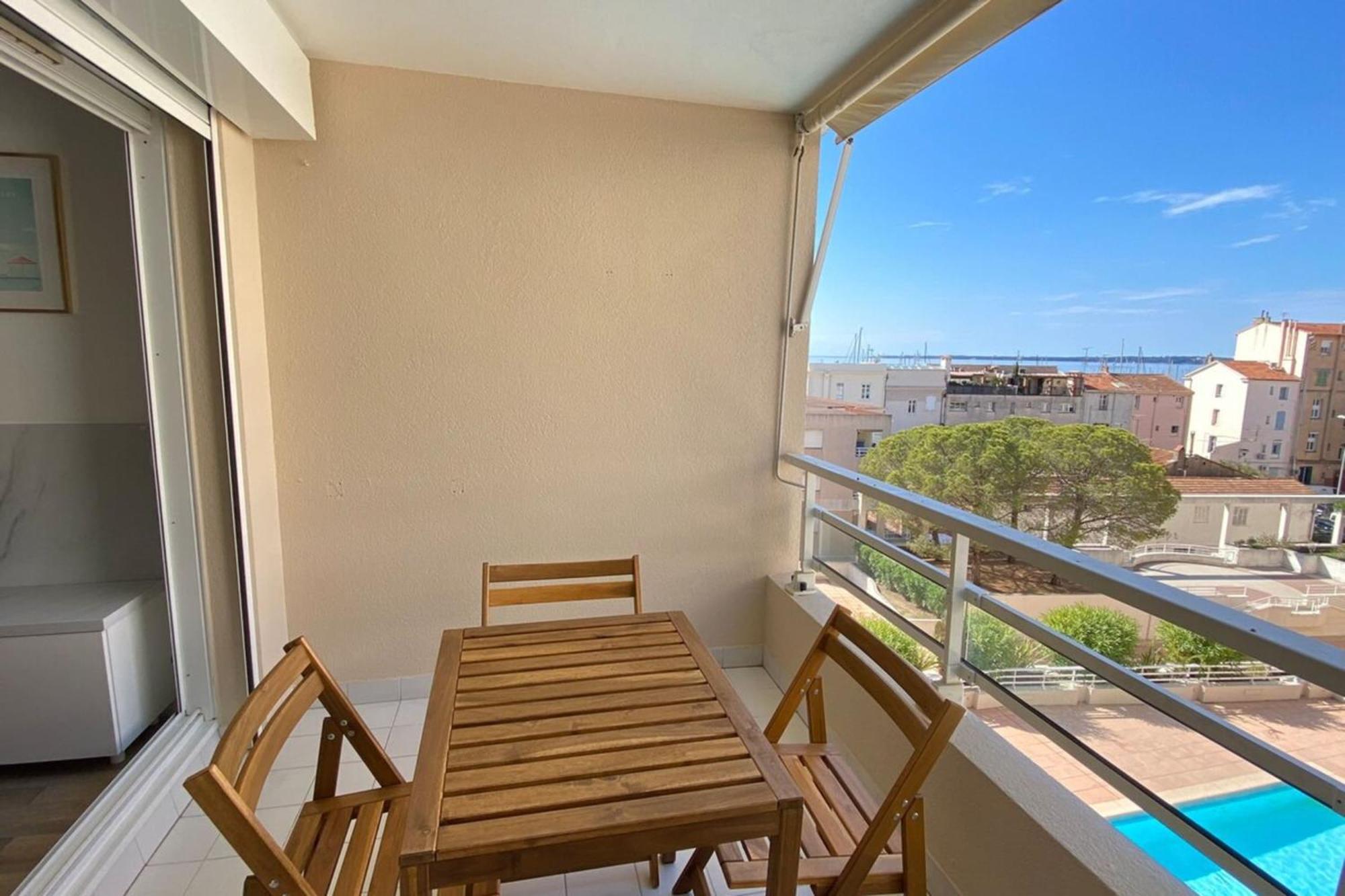 06Ai - Beautiful Renovated Studio - Sea And Pool View วาลูริส ภายนอก รูปภาพ