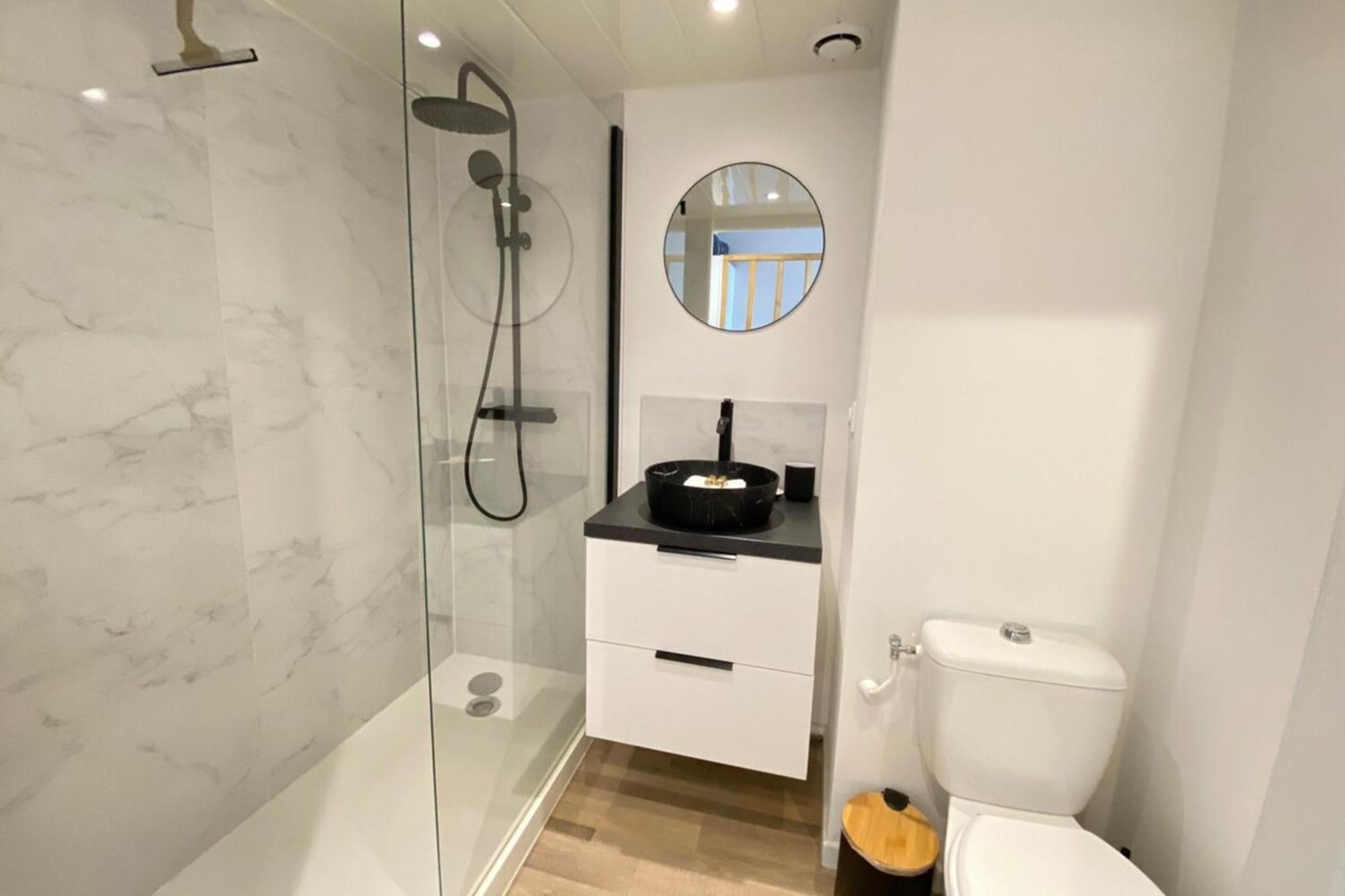 06Ai - Beautiful Renovated Studio - Sea And Pool View วาลูริส ภายนอก รูปภาพ