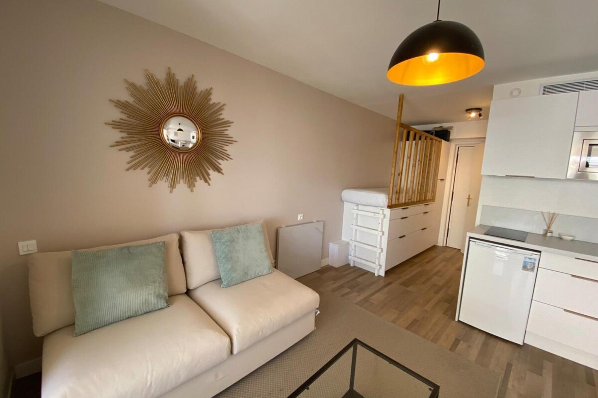 06Ai - Beautiful Renovated Studio - Sea And Pool View วาลูริส ภายนอก รูปภาพ